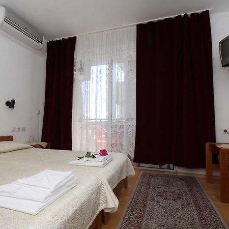 Family Hotel Verona Sozopol Exterior photo