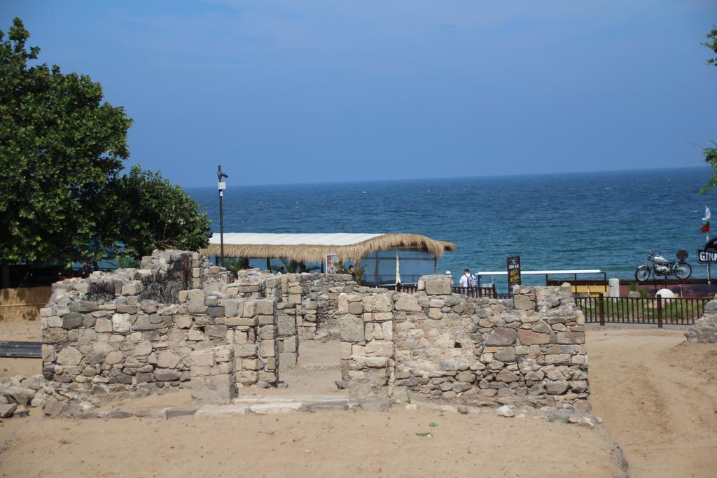 Family Hotel Verona Sozopol Exterior photo