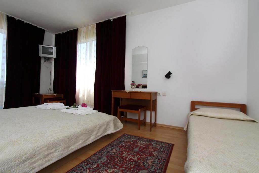 Family Hotel Verona Sozopol Room photo