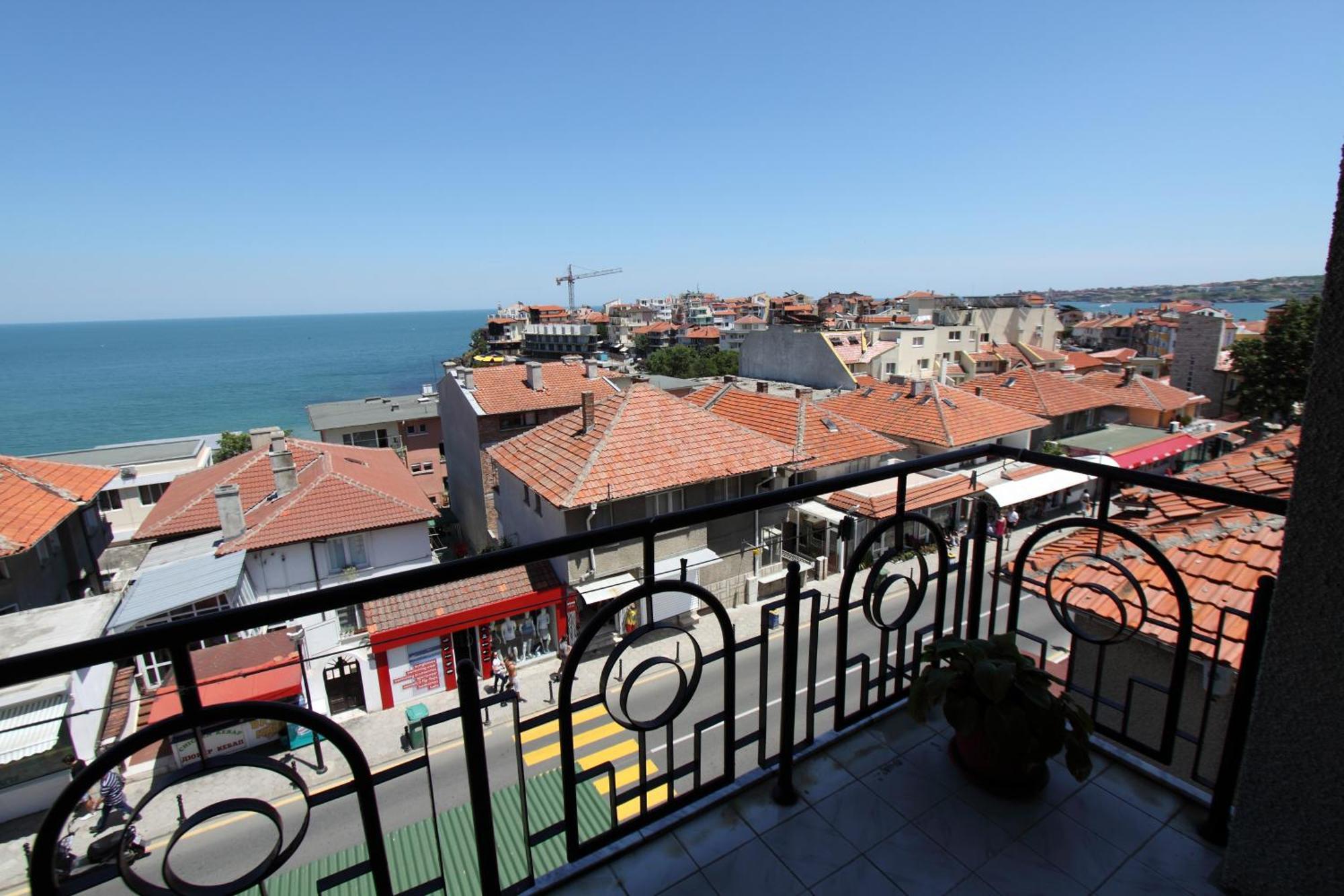 Family Hotel Verona Sozopol Exterior photo