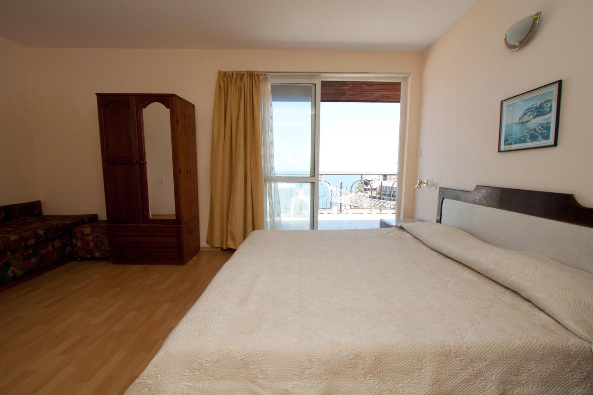 Family Hotel Verona Sozopol Exterior photo