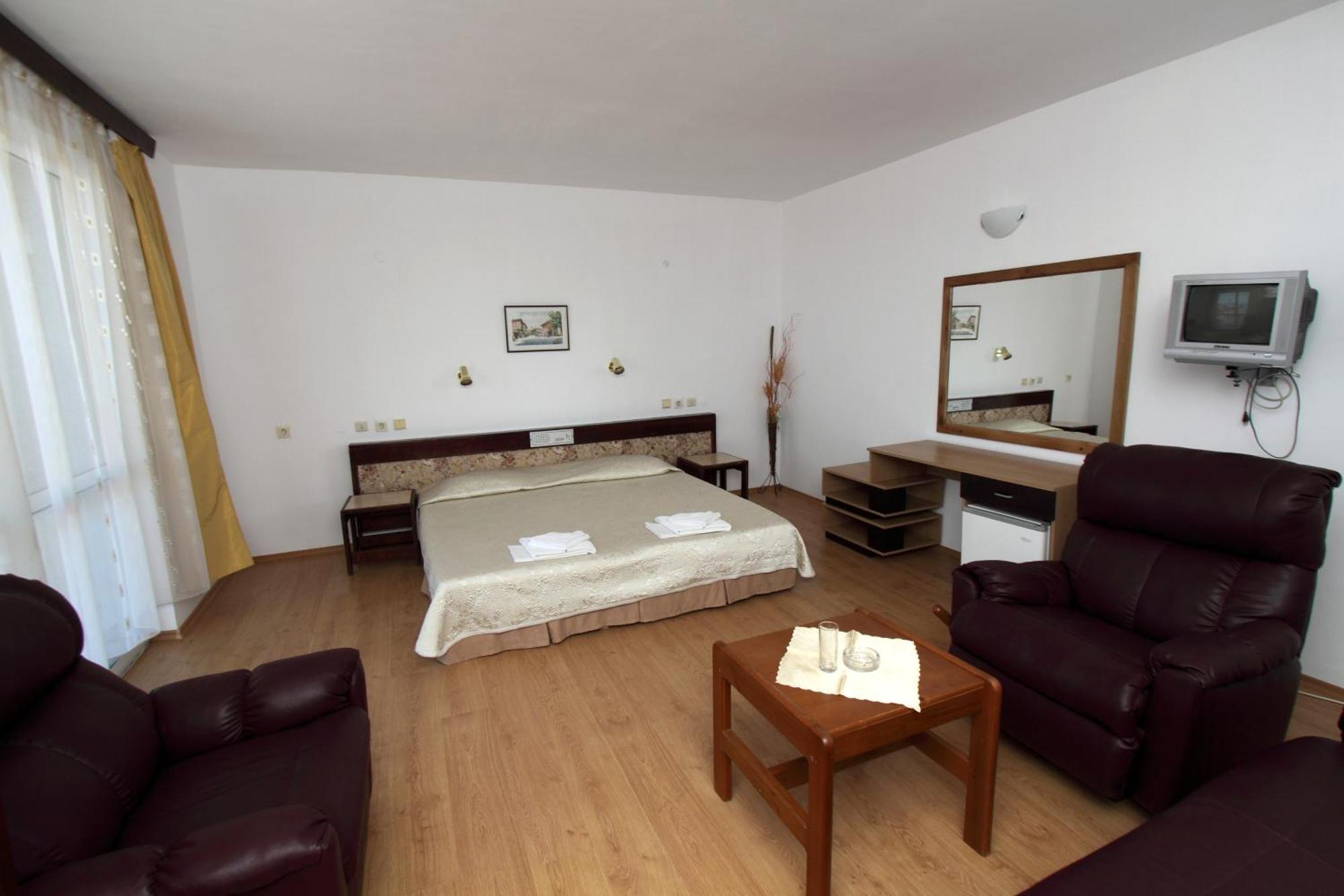 Family Hotel Verona Sozopol Exterior photo